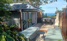 Romanic Garden View Apartment With Ocean Views At Stanwell Tops